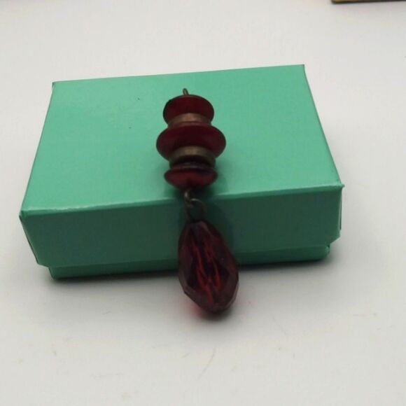 Red blood crystal charm pendant - Picture 1 of 3